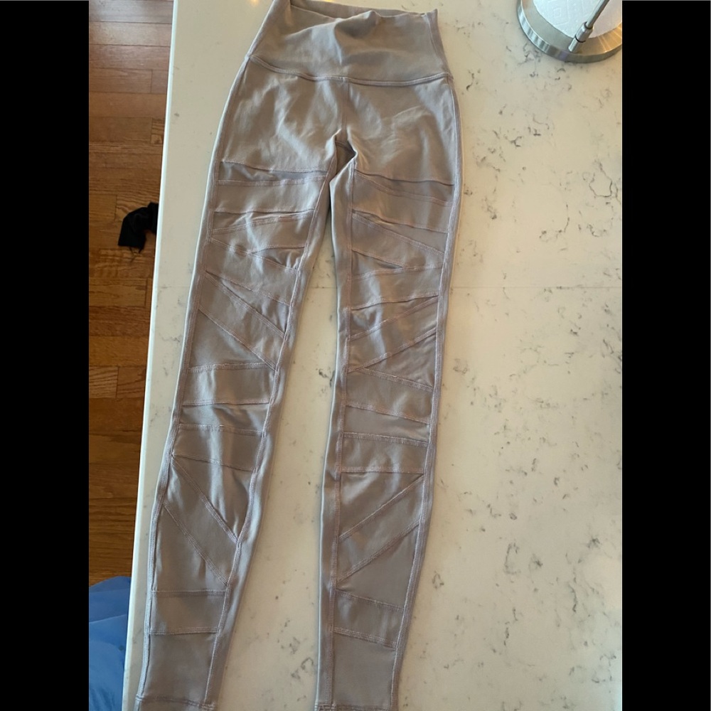 lulu lemon yoga pants